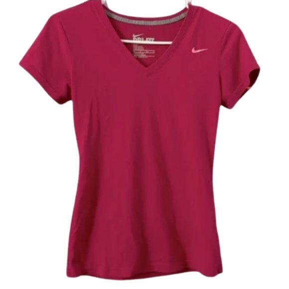 Dark Pink Nike Tee T-Shirt Size‎ XS Preloved in Good Condition - Picture 1 of 16